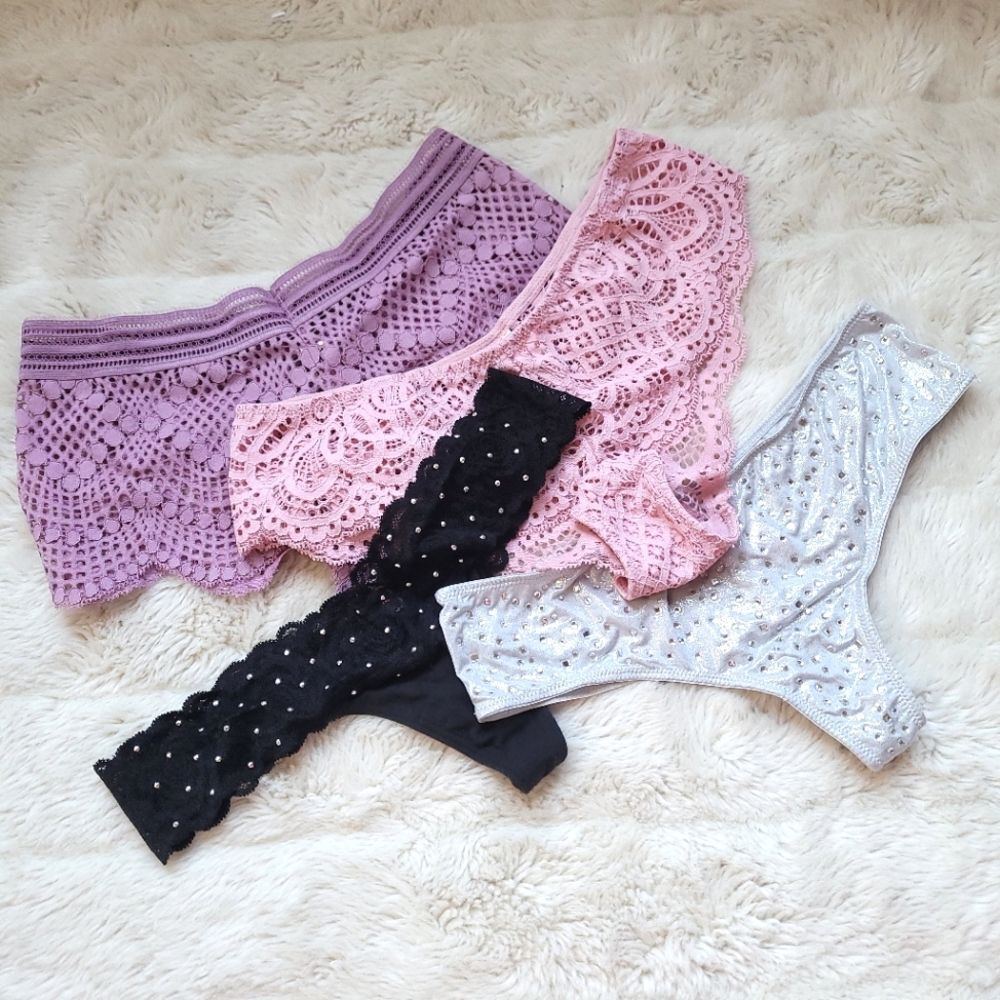 NWT VS MIXED STYLE 4 PANTY BUNDLE XS